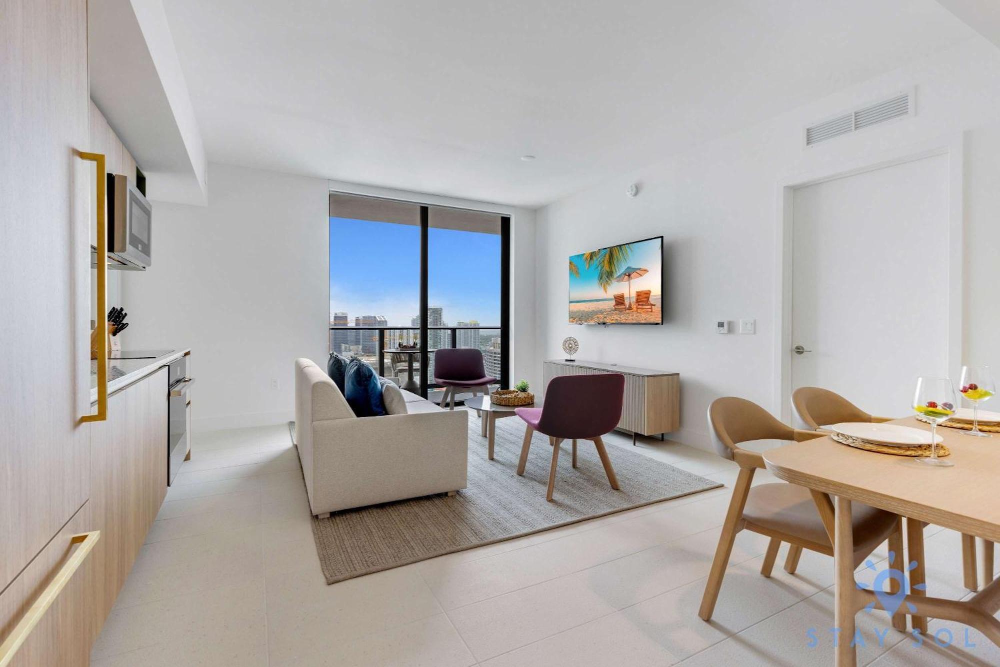 Apartment Luxury 2 Bedrooms Balcony Pool & Gym *