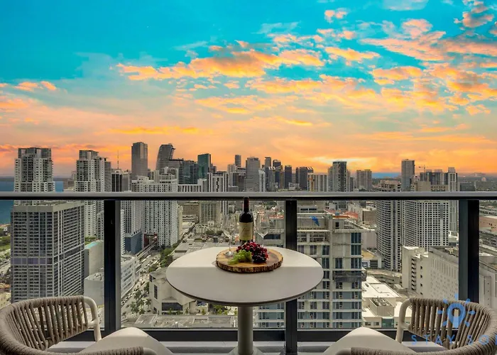 Luxury 2 Bedrooms Balcony Pool & Gym
